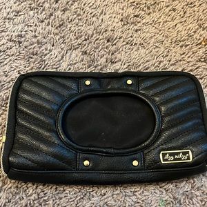 ITZY RITZY WIPEY HOLDER